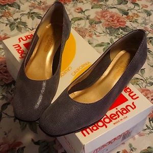 Vintage 80s California Magdesians Gray Pindot Leather VERY RARE Low Heels 7.5